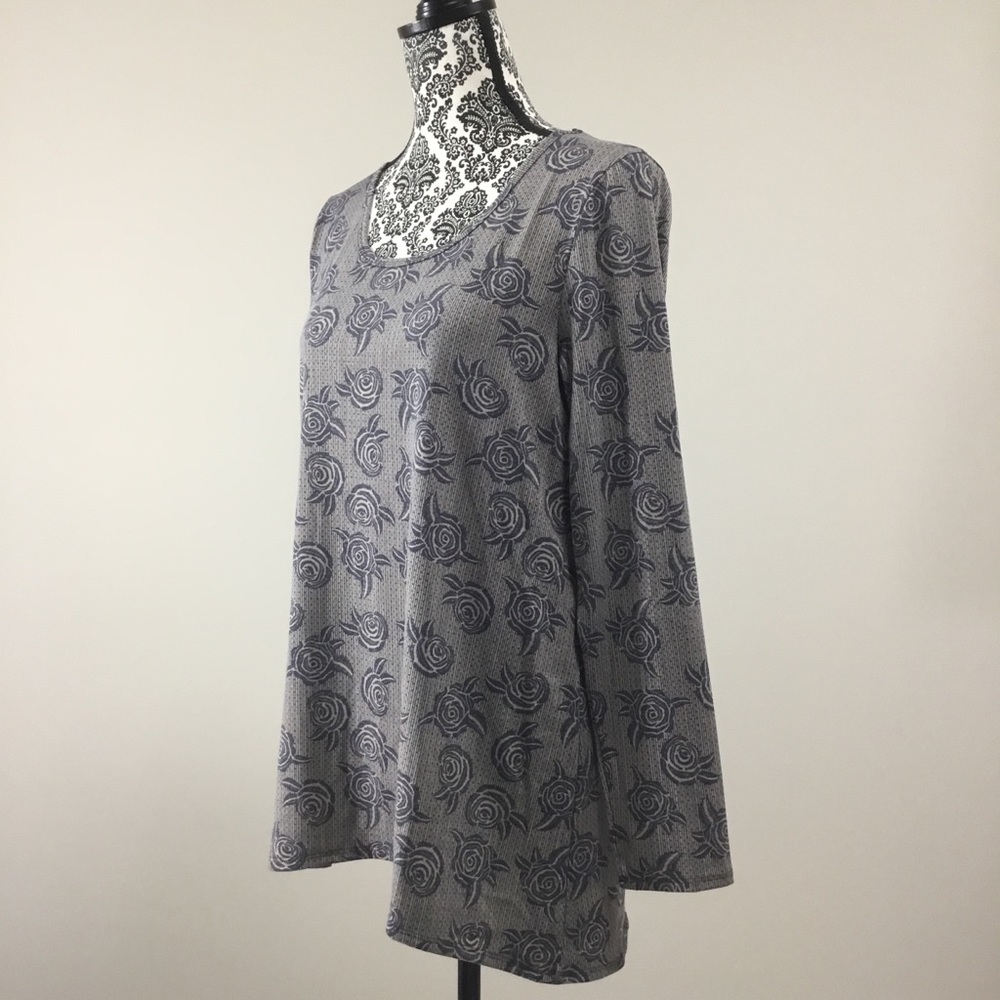 LulaRoe Simply Comfortable Rose Print Long Sleeve High Low Top L - Picture 5 of 13